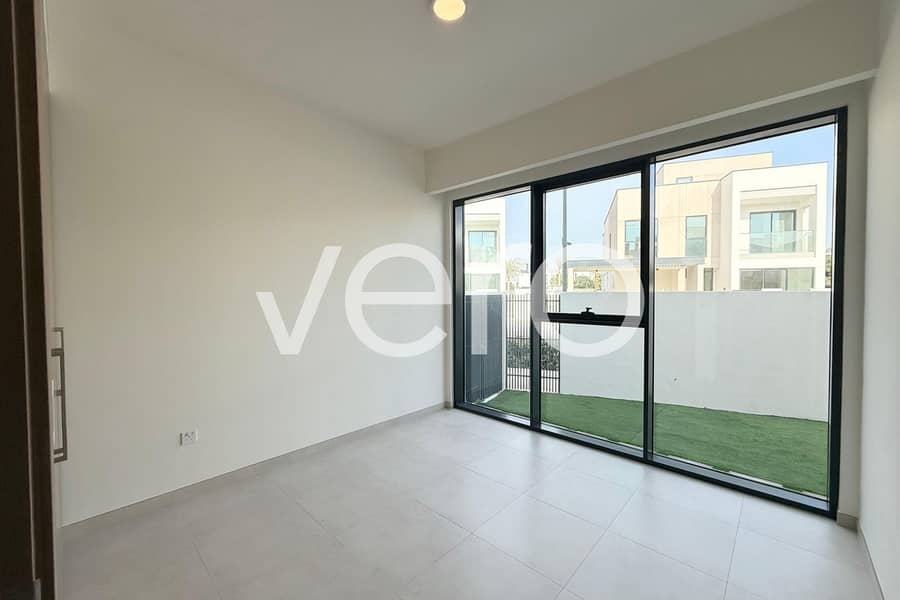 Landscaped Garden | Near Pool | Brand New - Image 8