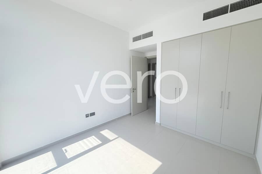 Single Row | Park Facing | Vacant - Image 8