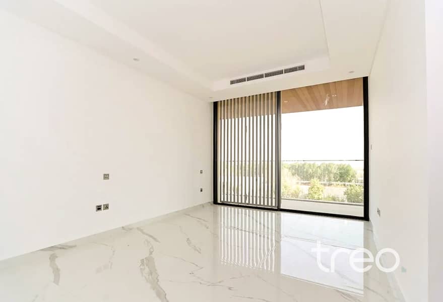 Vacant now | Corner Plot | Single Row - Image 8