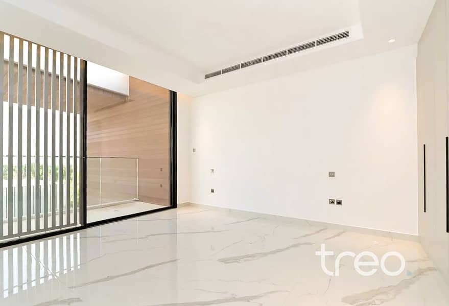 Vacant now | Corner Plot | Single Row - Image 11