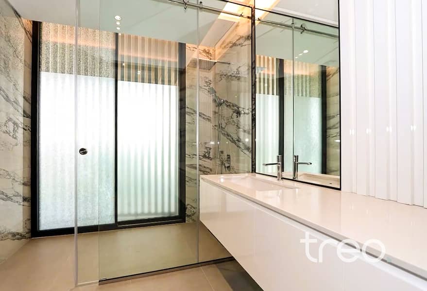 Vacant now | Corner Plot | Single Row - Image 12