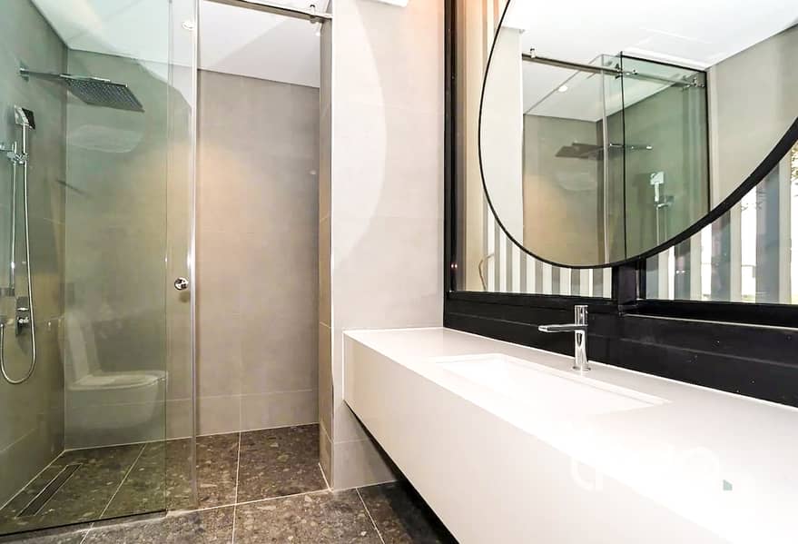 Vacant now | Corner Plot | Single Row - Image 14