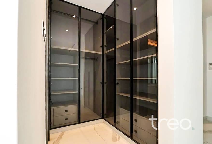 Vacant now | Corner Plot | Single Row - Image 17