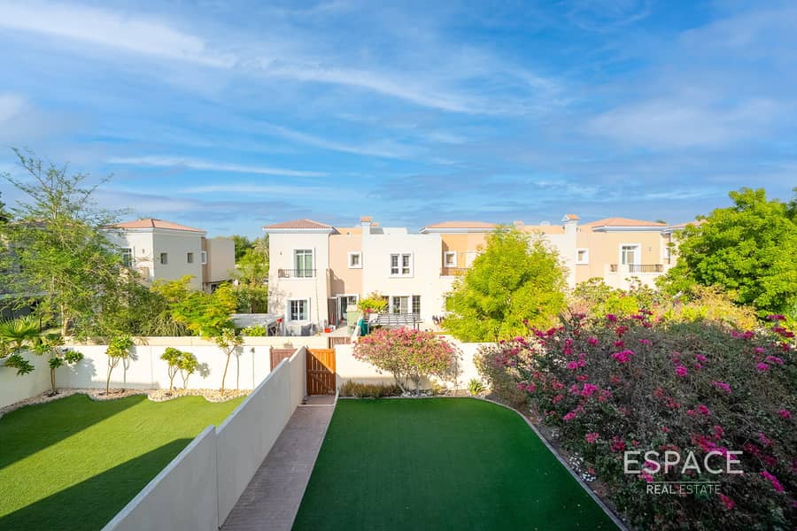 Upgraded | Great Location | Vacant - Image 17