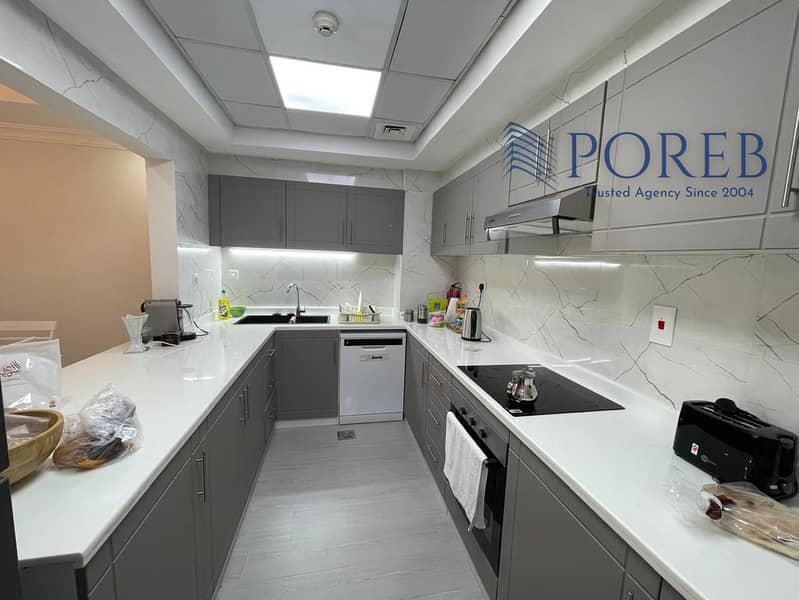 Fully Upgraded/ Modern/ Views of Marina Skyline - Image 10