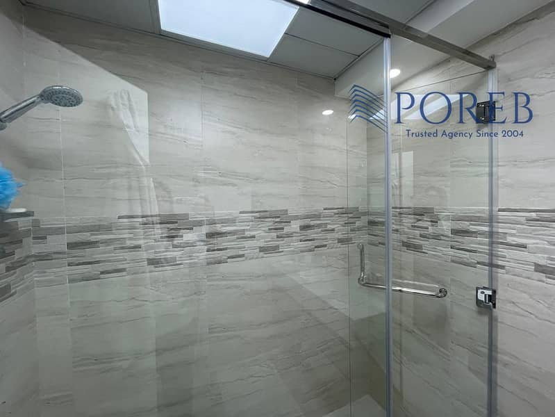 Fully Upgraded/ Modern/ Views of Marina Skyline - Image 16