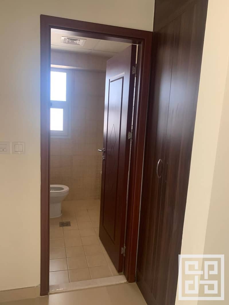 High Floor | Stadium View | Chiller Free - Image 7