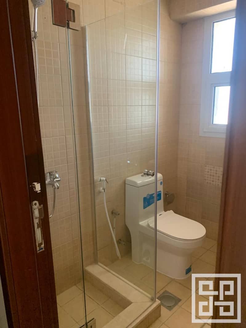 High Floor | Stadium View | Chiller Free - Image 8