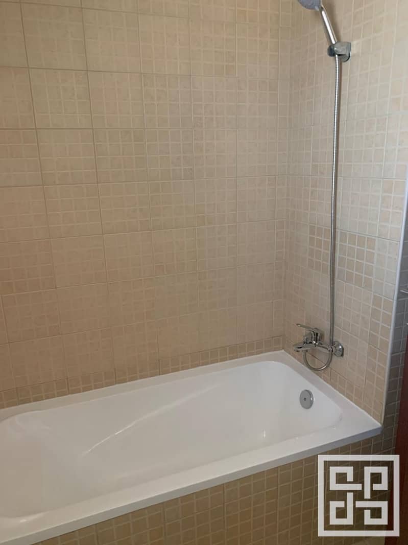 High Floor | Stadium View | Chiller Free - Image 9