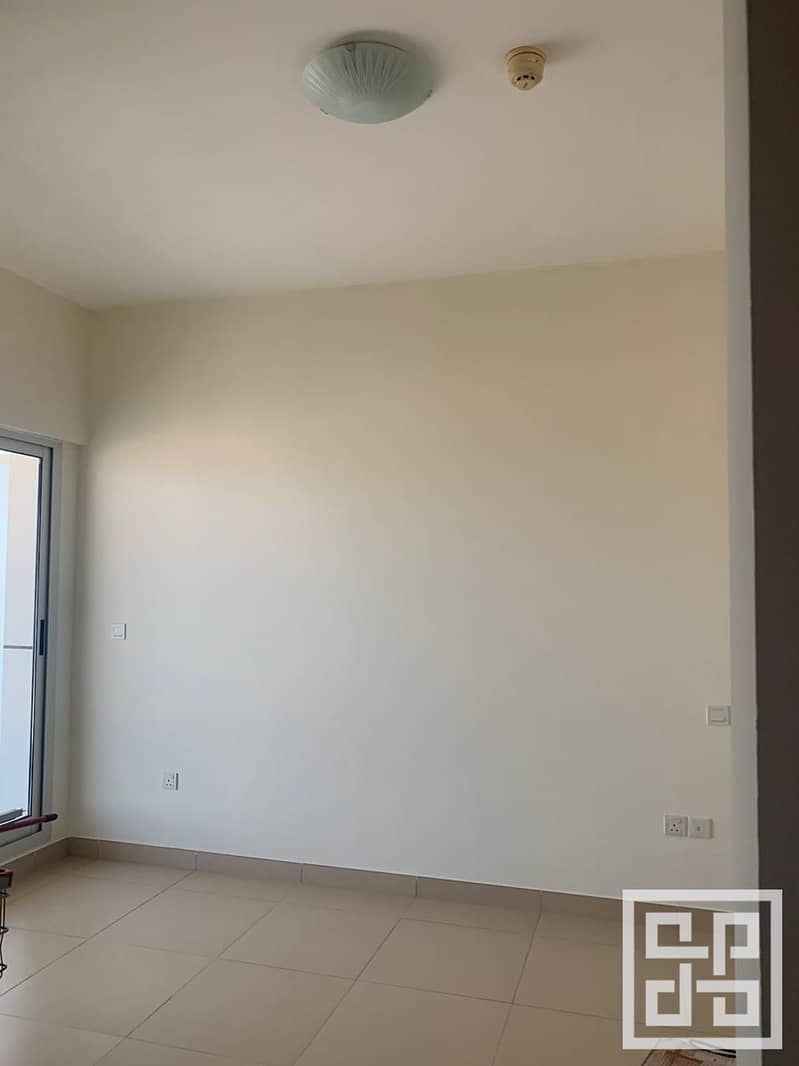 High Floor | Stadium View | Chiller Free - Image 10