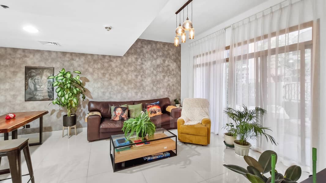 VASTU COMPLIANT | EXCLUSIVE | 4BED/4BATH |UPGRADED