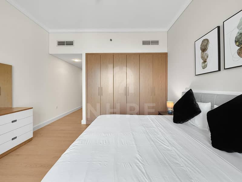 Rented | Sea View | Upgraded | Fully Furnished - Image 12