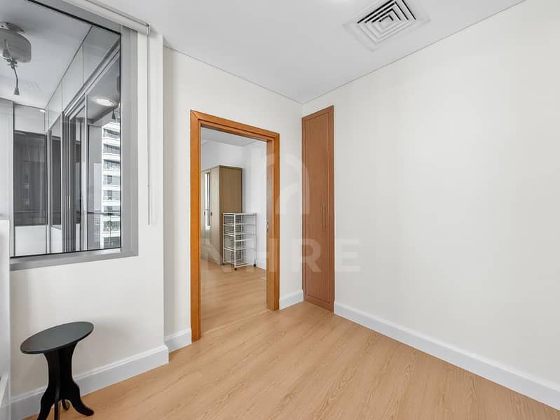 Rented | Sea View | Upgraded | Fully Furnished - Image 18