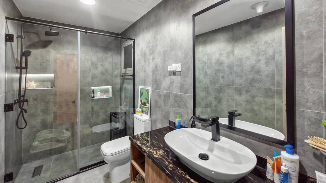 VASTU COMPLIANT | EXCLUSIVE | 4BED/4BATH |UPGRADED - Image 24