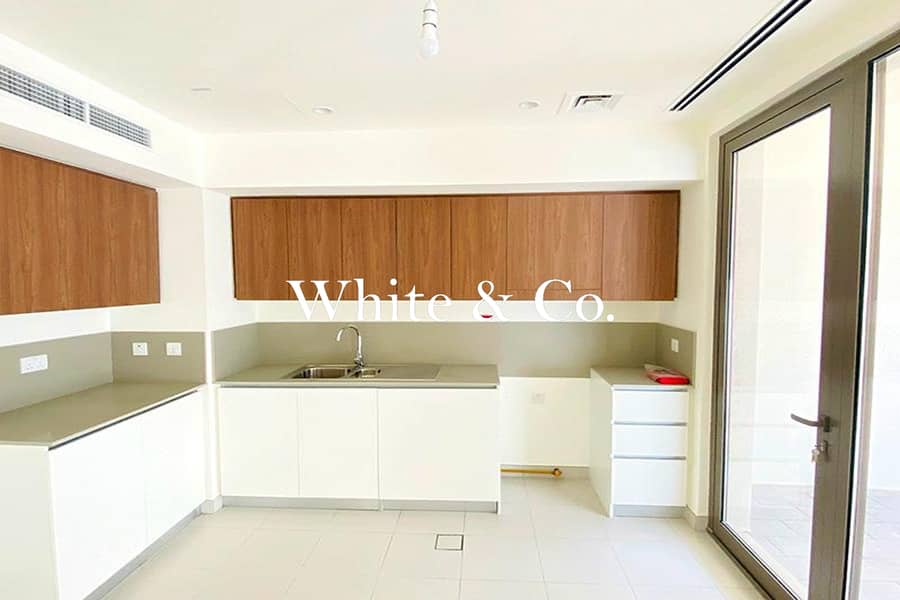 Corner Unit |Modern Townhouse|Great Value - Image 6