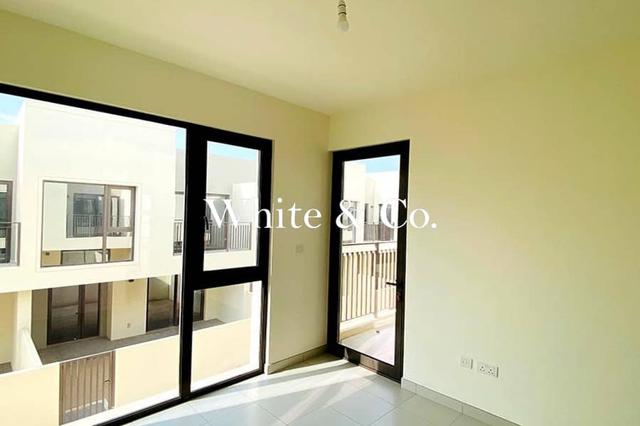 Corner Unit |Modern Townhouse|Great Value - Image 14