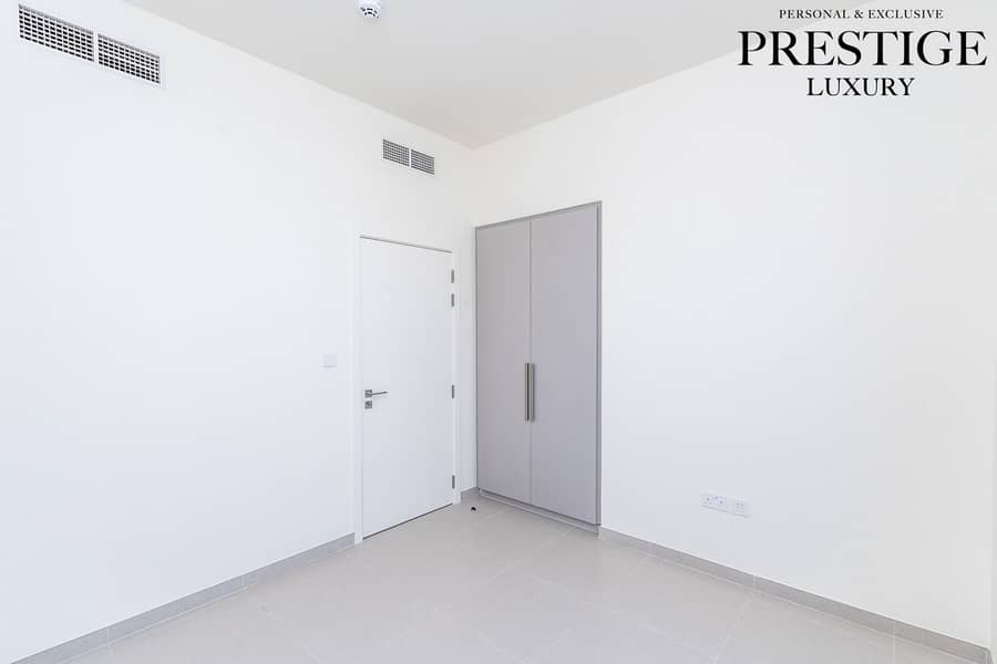 Single Row | Brand new | Community View - Image 30