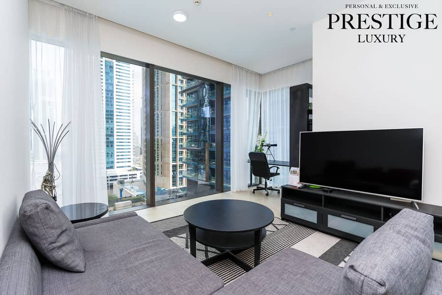 Vacant Dec | Corner Unit | Marina View