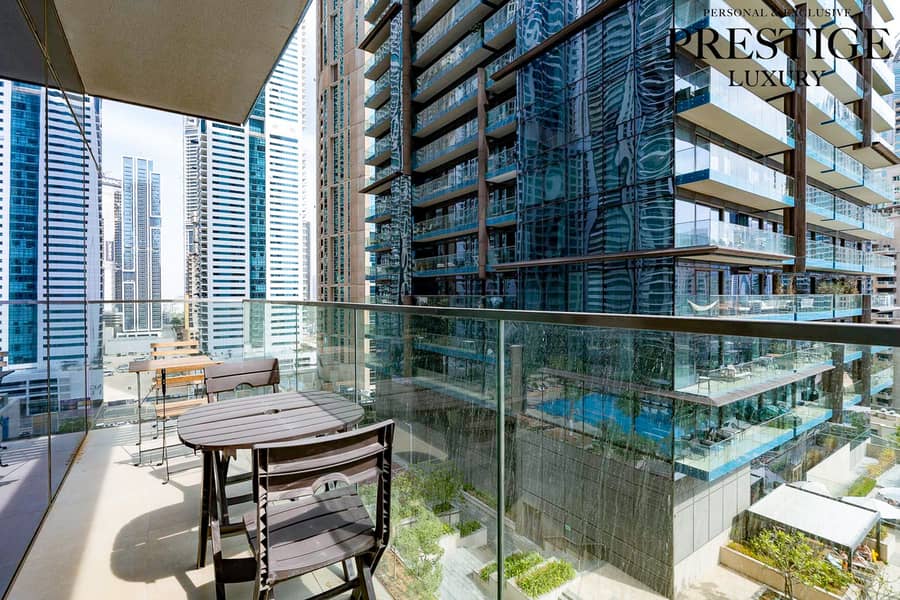 Vacant Dec | Corner Unit | Marina View