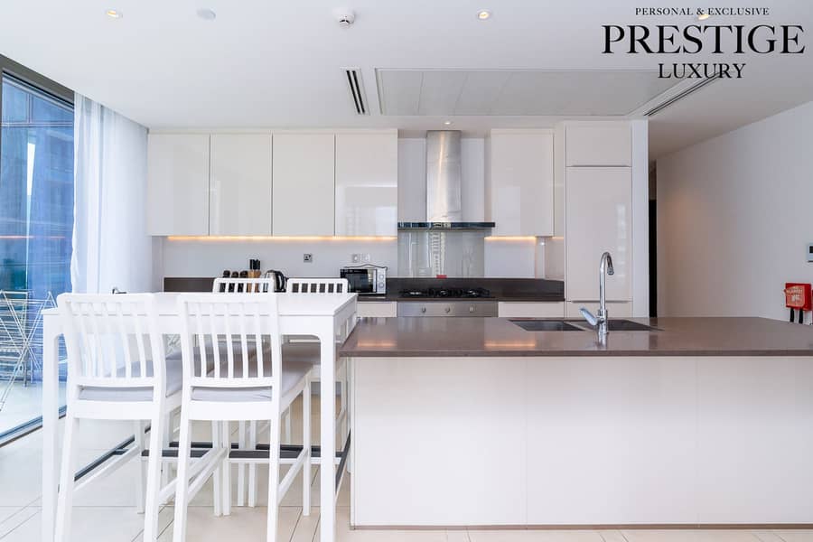 Vacant Dec | Corner Unit | Marina View - Image 11