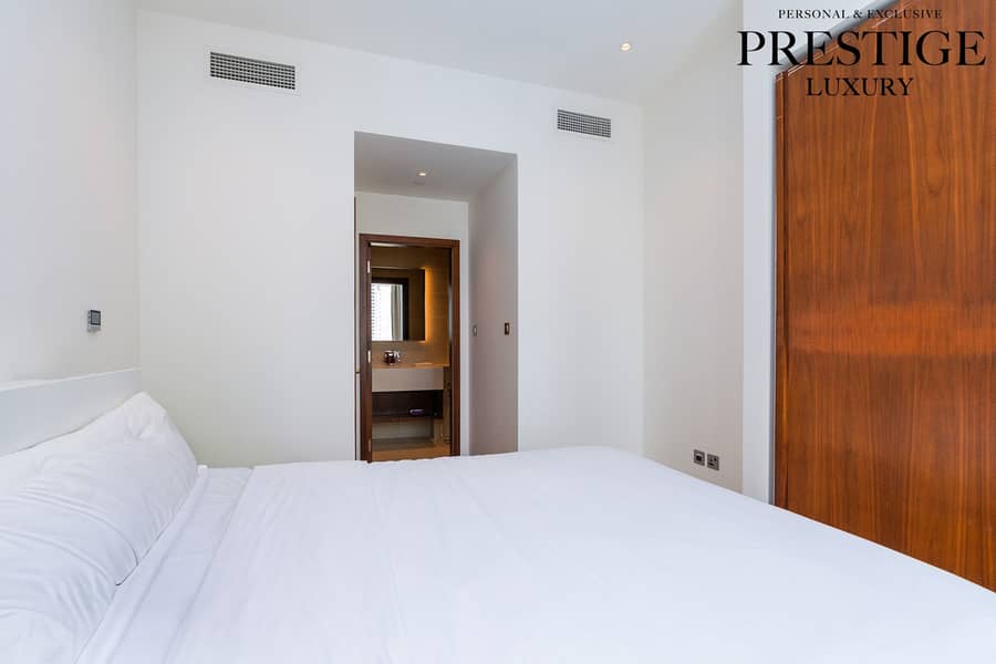 Vacant Dec | Corner Unit | Marina View - Image 14