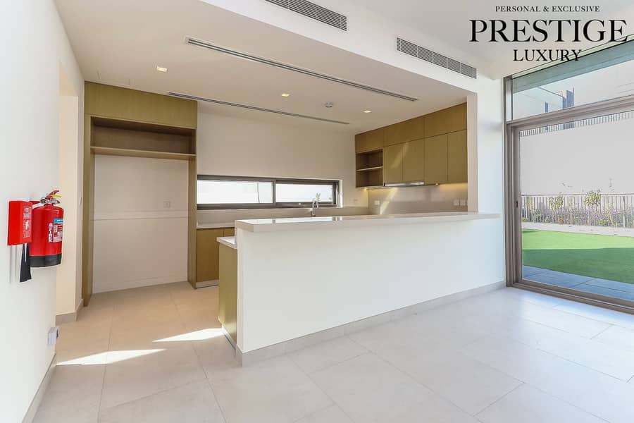 Independent Villa | 4BR+Maids | Ready| Unfurnished - Image 6