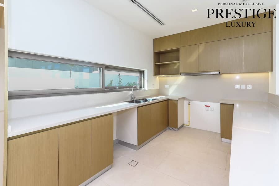 Independent Villa | 4BR+Maids | Ready| Unfurnished - Image 8