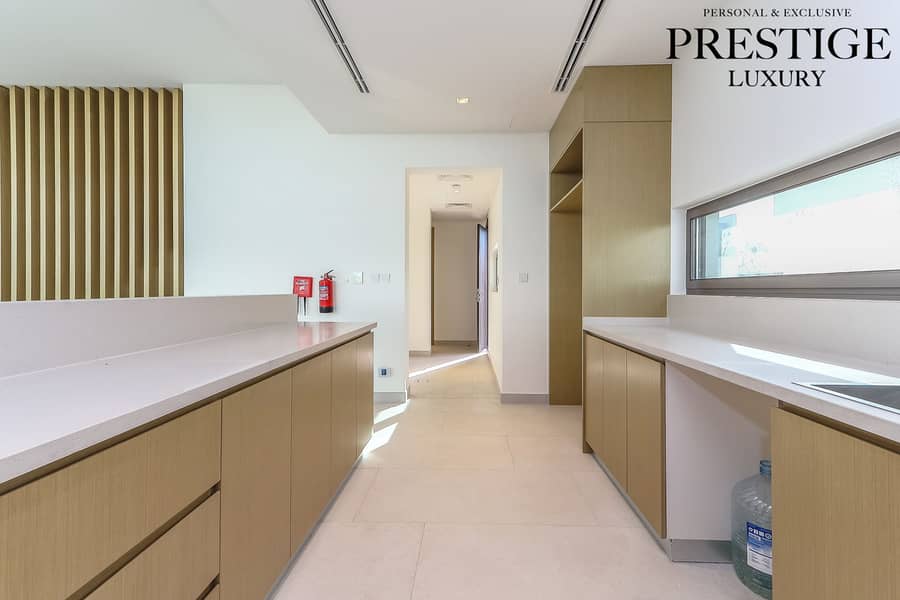 Independent Villa | 4BR+Maids | Ready| Unfurnished - Image 10