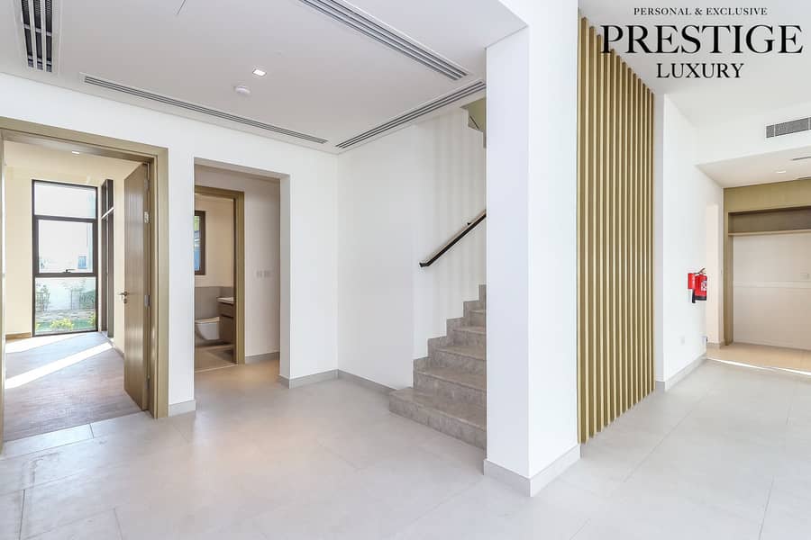 Independent Villa | 4BR+Maids | Ready| Unfurnished - Image 11