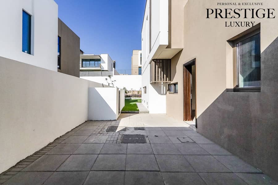 Independent Villa | 4BR+Maids | Ready| Unfurnished - Image 64