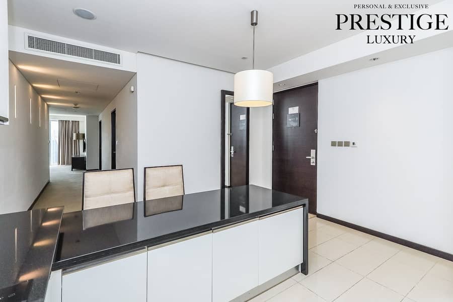 Vacant and Ready | Furnished | Skyline View - Image 11