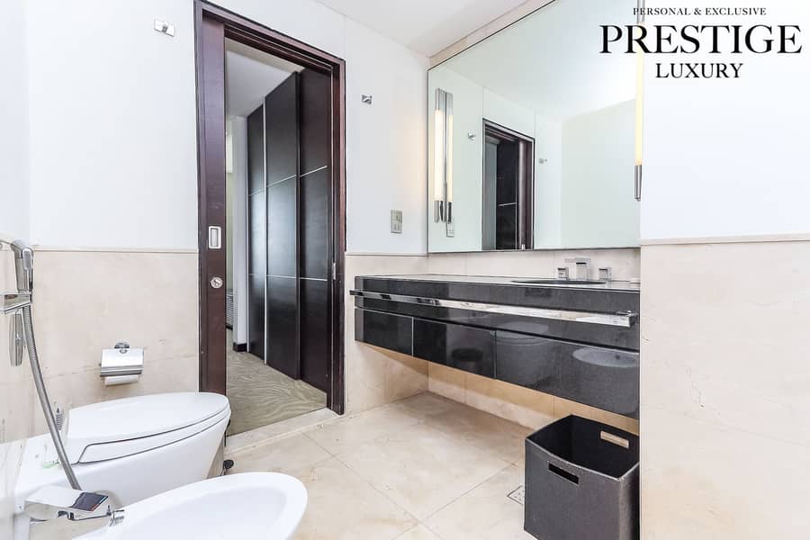 Vacant and Ready | Furnished | Skyline View - Image 16