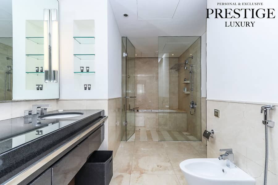 Vacant and Ready | Furnished | Skyline View - Image 17