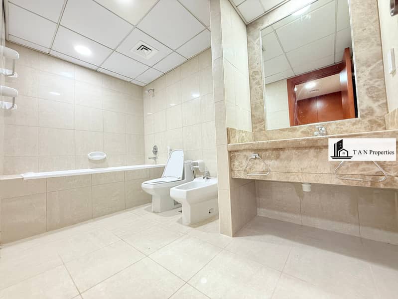 Spacious 4BR + Maids || 0% Commission || Huge Balcony || Near Metro - Image 15