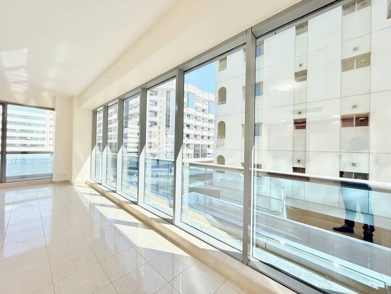 Spacious 4BR + Maids || 0% Commission || Huge Balcony || Near Metro - Image 17
