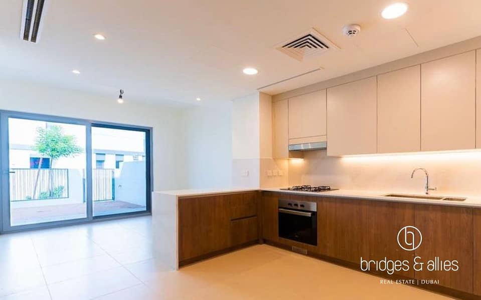 READY LANDSCAPED |3 BED + MAID | WELL MAINTAINED