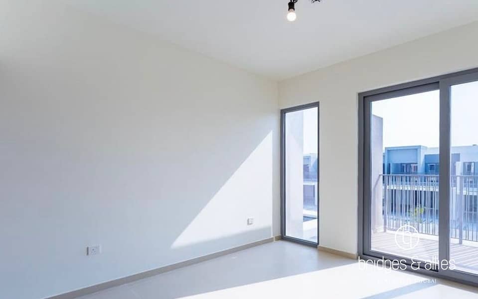 READY LANDSCAPED |3 BED + MAID | WELL MAINTAINED - Image 7