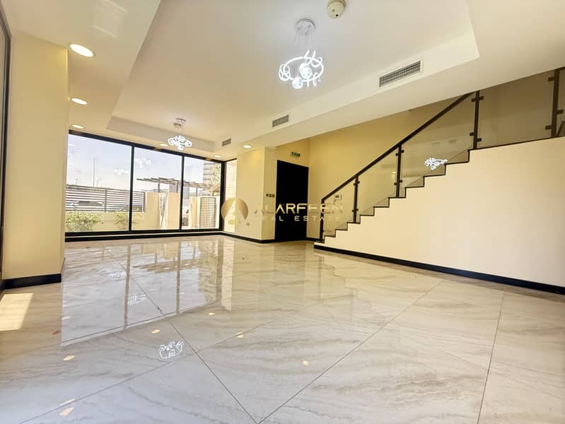 Luxurious Villa | 4BR+Maid | Prime Location - Image 6