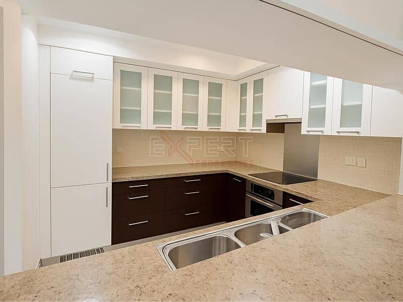 Burj Khalifa & Opera View | High Floor | Multiple Cheques Option