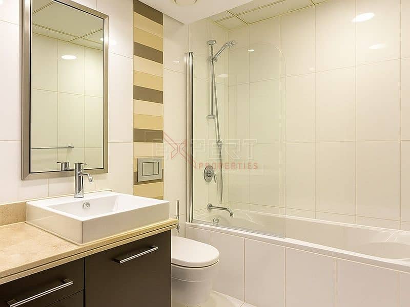 Burj Khalifa & Opera View | High Floor | Multiple Cheques Option - Image 9