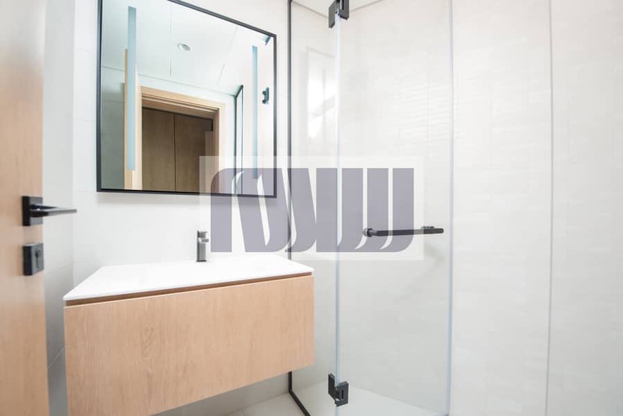 Available 2 BR | Modern Layout |Burj Khalifa View - Image 11