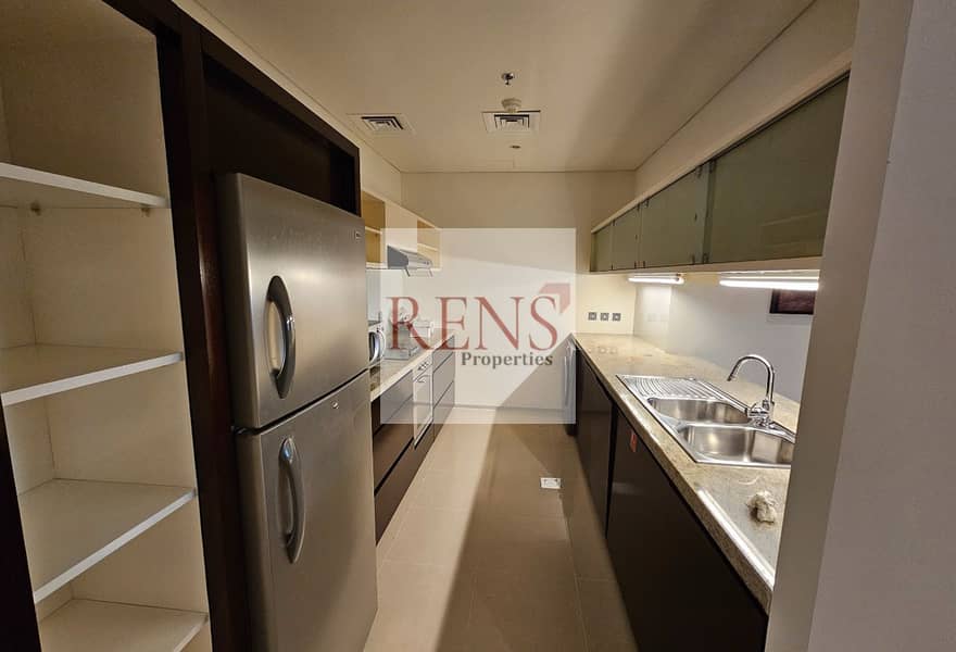 FULLY FURNISHED | READY TO MOVE IN | NEAR TO METRO