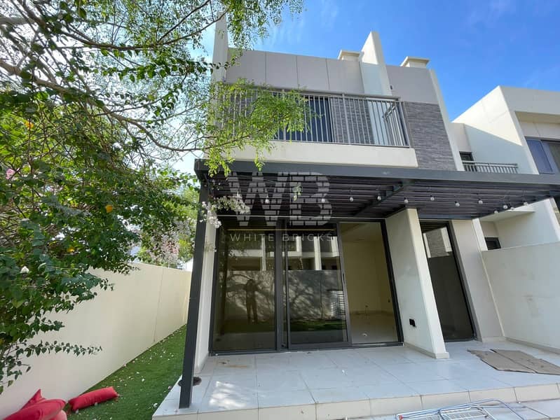 Vacant | B2B | Corner Villa | Unfurnished