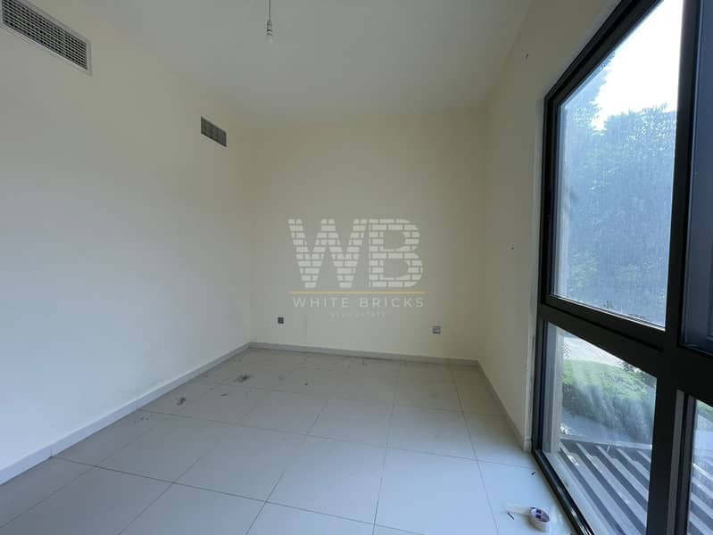 Vacant | B2B | Corner Villa | Unfurnished - Image 9