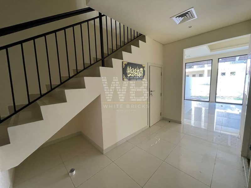 Vacant | B2B | Corner Villa | Unfurnished - Image 12