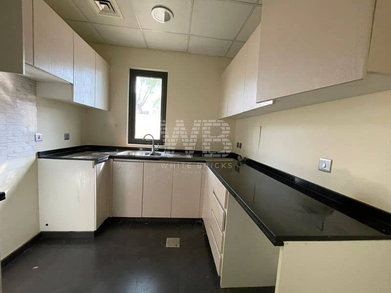 Vacant | B2B | Corner Villa | Unfurnished - Image 13