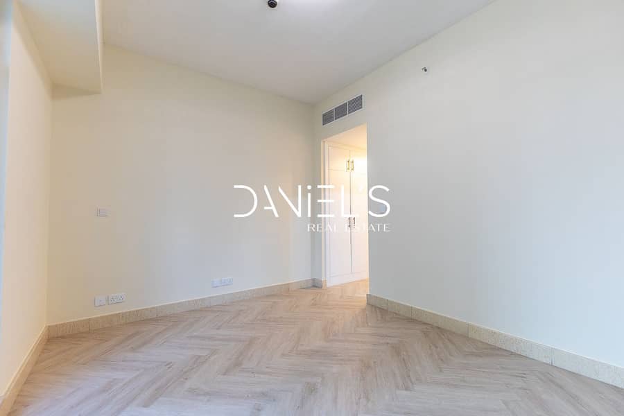 Marina View | High Floor | Upgraded | Vacant - Image 11