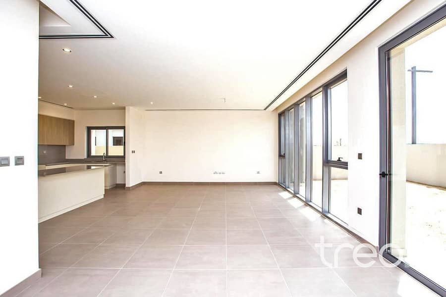 Parkview | Amazing Location | Vacant Now