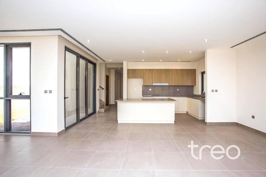 Parkview | Amazing Location | Vacant Now