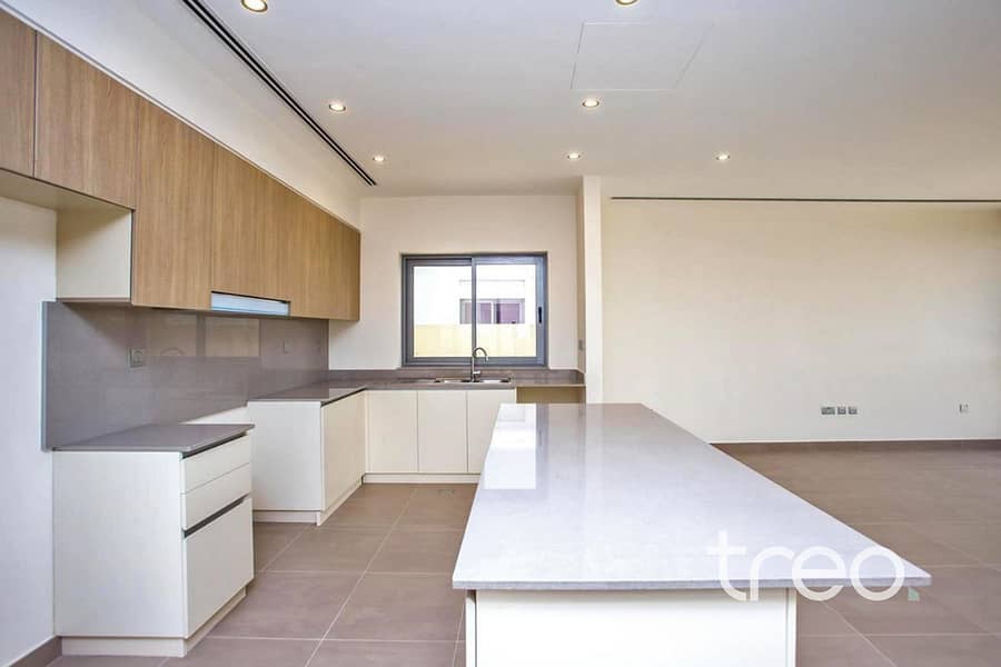 Parkview | Amazing Location | Vacant Now - Image 6